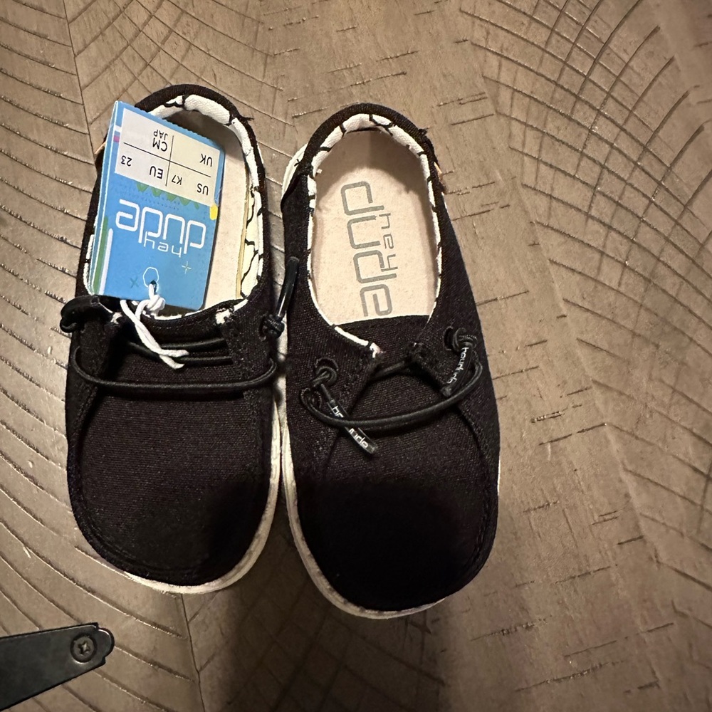 Black Hey dude shoes size 7